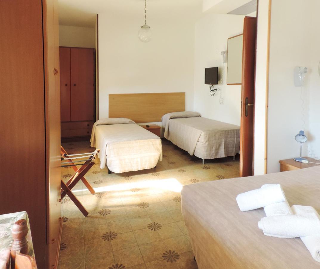 Hotel Saturno Лидо ди Йезоло Екстериор снимка